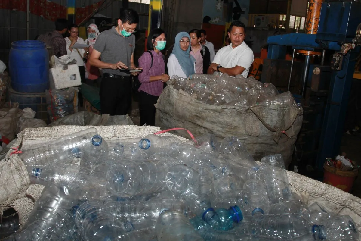 Indonesia races to end plastic waste by 2029 amid rising crisis